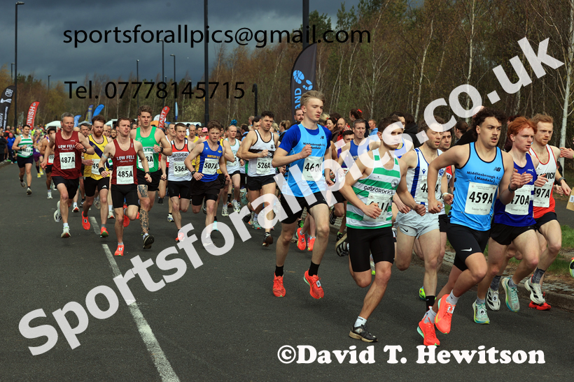 Senior Mens relay, 2026 Elswick Harriers Good Friday Road Relays and Young Athletes, Newburn,  Newcastle upon Tyne. Photo: David T. Hewitson/Sports for All Pics